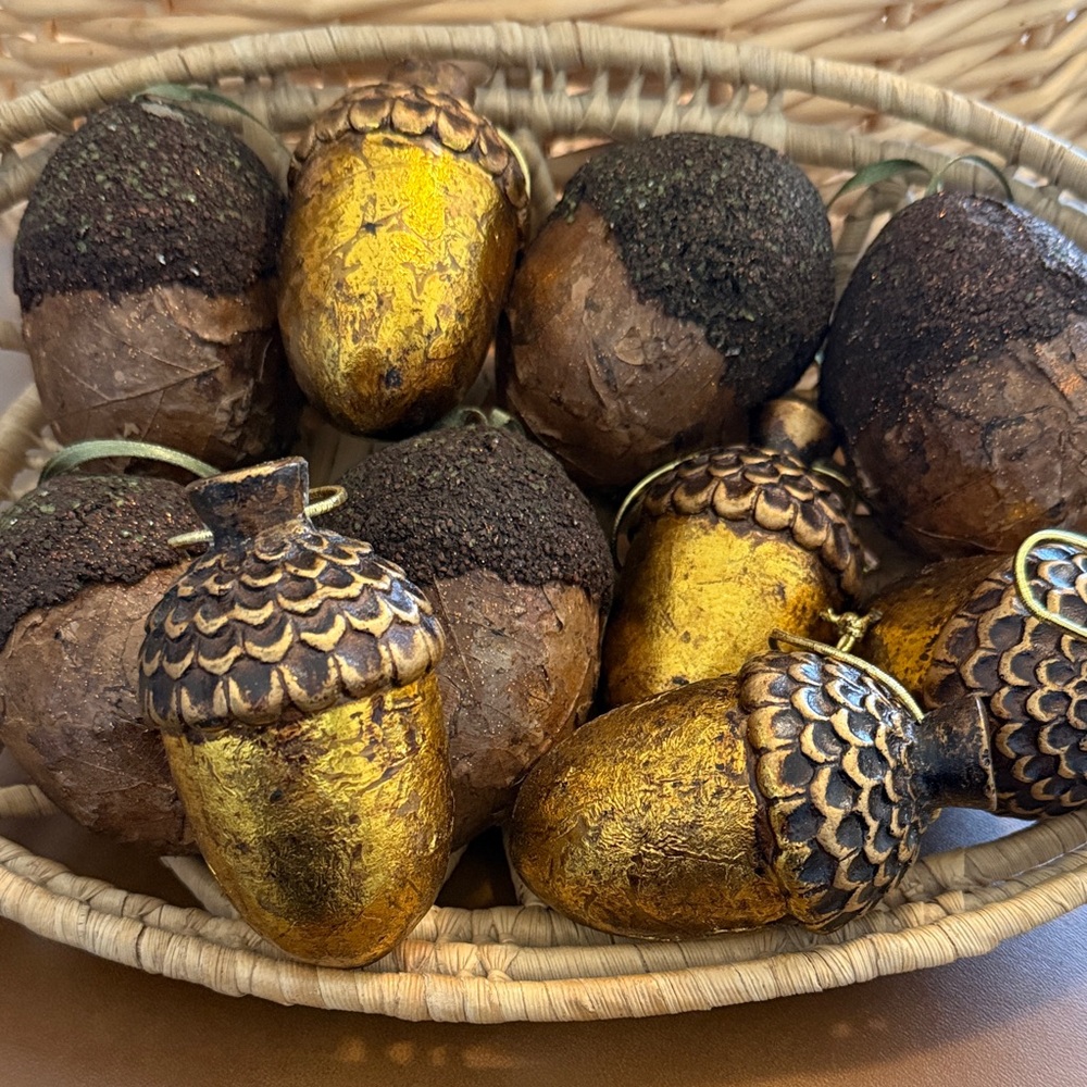 10-pack Mixed Media Acorn Decor: 5 metallic look and 5 leaf paper mache, ~3.5”ea